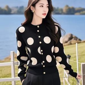 TEMU 한국 스타일 가을/겨울용 하이엔드 느낌 슈퍼 멋진 라운드넥 블랙 물방울 무늬 가디건 스웨터 여성 디자인 센스 니치