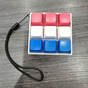 빨강, 파랑, 흰색 3색 9키 디컴프레션 버튼 디컴프레션 키체인 펜던트, 가방 펜던트, 간편한 누름