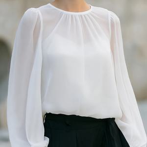봄 여름 가을 프렌치 라운드넥 플리츠 쉬폰 블라우스, 퍼프 랜턴 긴소매, 탄성 커프스, 루즈핏 바디 커버 커뮤터 템퍼먼트 화이트 쉬어 탑