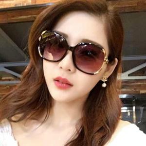 TEMU 여성용 폭스 대형 프레임 선글라스 패셔너블한 대형 프레임 캐주얼 웨어 · 데일리 패션 액세서리 패셔너블하고 트렌디한 선글라스, 파티, 데이트 및 다양한 장면의 사진 촬영에 적합