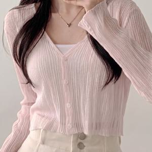 TEMU 한국 스타일 젠틀 브이넥 싱글 브레스티드 긴소매 가디건, 몸매 라인을 강조하고 허리선을 손쉽게 들어 다리를 길게 보이게 하는 슬림핏 크롭 디자인. 일상 출퇴근과 데이트에 적합하며 단독으로 입거나 레이어드할 수 있습니다. 심플하고 활용도 높으며 누구에게나 잘 어울리는 우아한 스타일로 키가 작은 분들에게 이상적입니다