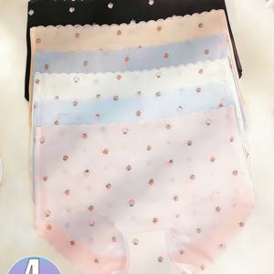 TEMU 랜덤 4pcs 반투명 여성용 팬티, 귀여운 딸기 프린트 삼각형 속옷, 물결 모서리 통기성 속옷, 심리스 핏, 초박형 및 빠른 건조, 아무것도 입지 않은 듯 편안한 착용감, 캐주얼 복장에 적합