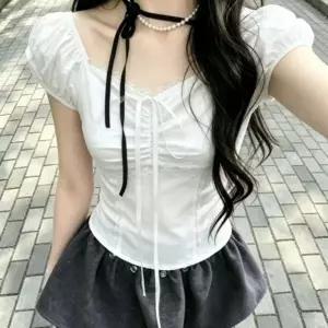 C-1008997 퍼프소매 스퀘어넥 레이스 반팔 셔링 블라우스