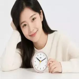 브라운 BRAUN BC12PW 클래식 크레센도 알람 저소음 공용 탁상시계