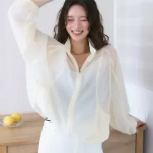 로엠 하이넥 시스루 바람막이 RMJPG26RT1