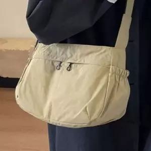 캐주얼 나일론 포켓 지퍼 수납가방 여성 크로스백Y 경량가방