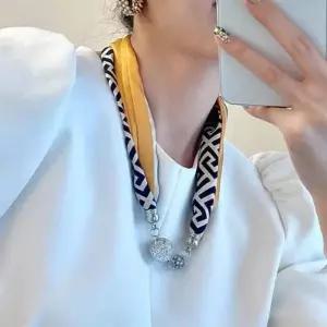 여성 우아하며 기품있는 큐빅 아무 마그네 미니 자석