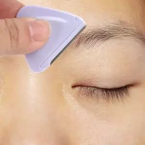 [하프클럽/]휴대용 미니 삼각 눈썹정리 눈썹칼