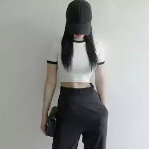 반팔 티셔츠 여성 크롭 코튼 배색 라운드 2컬러