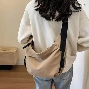캐주얼 하프문메신저백 미니백 여성 패션가방 여