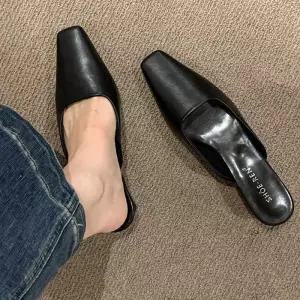 여자 청바지 코디 주말 코디 뮬 위아 구두 봄슈즈