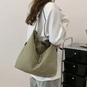 여성 캐주얼 나일론 숄더백 데일리 크로스백 크로스백