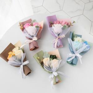 크로셰꽃다발 미니 장미 완제품 수제 인공 작은 꽃다발 축제 기념품