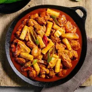 [인정식탁][33떡볶이] 춘천 국물 닭갈비 950g 2팩 (소비기한 26.09.16)