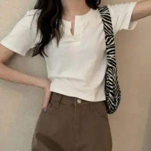 반팔 티셔츠 여성 오버핏 슬림핏 무지 캐주얼 버튼 상의