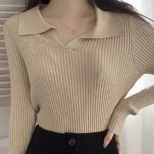 긴팔 티셔츠 슬림핏 브이넥 트임 데일리룩 여성 상의