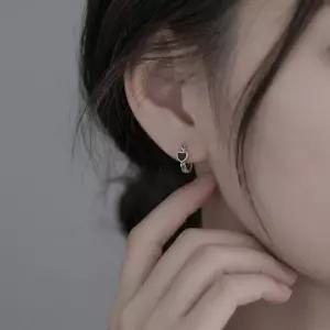 [라일리쥬얼리] Rly 여성 실버 블랙 하트 귀걸이 데일리 포인트 이어