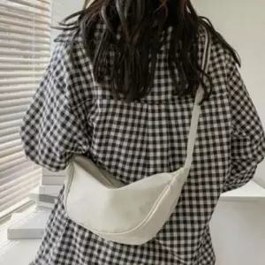 [아우트_66]숄더백 메신저백 여성 메신저백 반달 가방