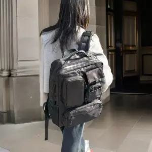 [옷자락]여자 노트북수납 멀티포켓 블랙 백팩