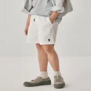 후아유 Steve Basic Shorts WHTHG2501M