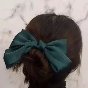 [ME1M0M2N66]왕리본핀 데일리 리본삔 다크그린