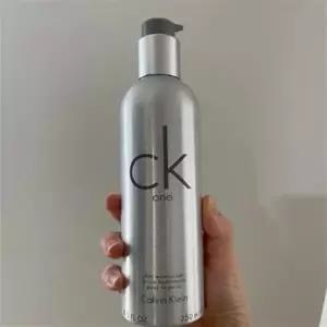 [웰빙창고] 캘빈클라인 Ck one 모이스처라이저 250ml
