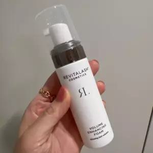 리바이탈래쉬 헤어 영양제 볼륨 인핸싱 폼 55mL