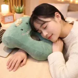 옆집샵 직장인 책상용 캐릭터 낮잠 베개 등 쿠션 겸용 목 베개 사무실 학교 휴식 쿠션