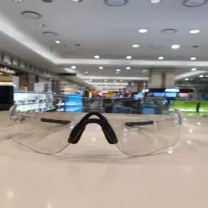 오클리 9313 06 38 583666