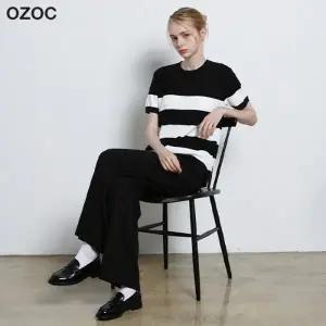 [오조크(OZOC)] 와이드 스트라이프 니트 반팔 셋업 (택가격 142000원)