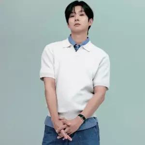 [롯데백화점]프로젝트엠 남성) 슬릿 카라 반팔 풀오버_EPG2ET1200