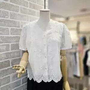 [레코브] LC31F8BL513X 플라워 반팔 블라우스