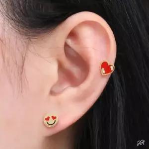 14K 골드필드 핀 언발란스 키치 하트 스마일 일자침 귀걸이