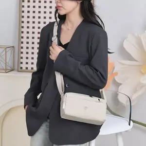 여성 크로스 백 데일리 캐주얼 여성 크로스 백 가벼운 콤팩트 나일론 여행 수납력 넉넉한 숄더백 좋은 보조