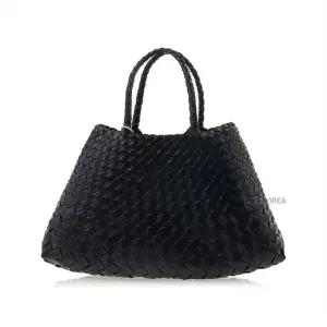 드래곤디퓨전 FW26 여성 산타크로체 스몰 토트백 8893 BLACK