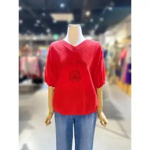[여주점][베네통][베네통] 셔링 자수 브이넥 니트 (BAKPA7631)