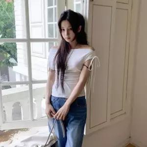 /옷자락 여자 러블리 셔링 오프숄더 티셔츠