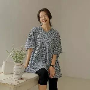 [하프클럽/]안자르 체크 브이 플레어 반팔 블라우스