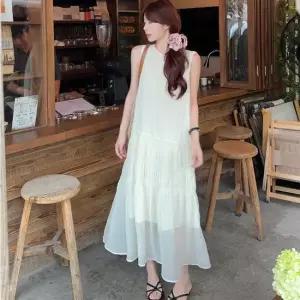 비욘드스타일 민소매 플리츠 밴딩 원피스 1008797