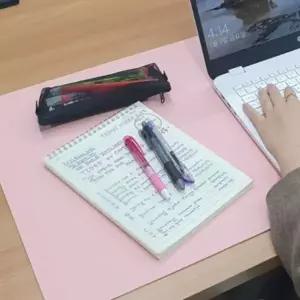 책상재단판 사무용 베이비핑크 책상깔개