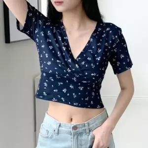 [라일리여성의류] Rly 상의 브이넥 크롭티 여름 여성 슬림핏 여름티셔츠