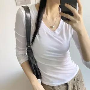 여성 브이넥 시스루 슬림핏 롱슬리브 티셔츠