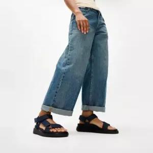 fitflop 여성 GEN-FF 조절 가능 데님 백-스트랩 샌들 - 다크 FT64K2S25R
