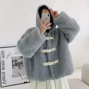 신상오픈런 |CMJ488E|닛테쇼 여성 재킷 후디 버클 뽀글이 폼폼 양털_18178178_597559