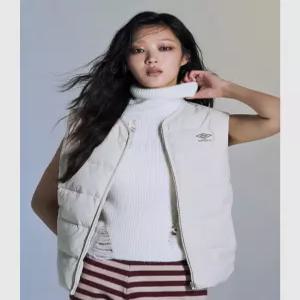 엄브로 네오 라이트 경량 덕 다운베스트 아이보리(UQ323CDV91) 5377353