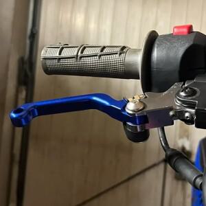 오토바이 접이식 브레이크 클러치 레버 핸들 바 그립 HUSQVARNA FE450 FE