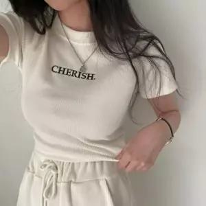 [하프클럽/]크롭 티셔츠코디 코디 라운드티셔츠 데이트 루즈핏