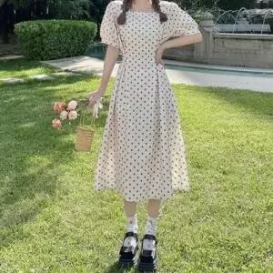 데이트룩 도트원피스 러블리느낌 플레어 스퀘어넥