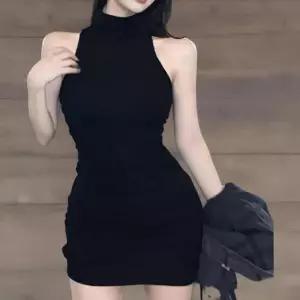 여성 글램 무드 기본 폴라 넥 셔링 민소매 미니 드레스