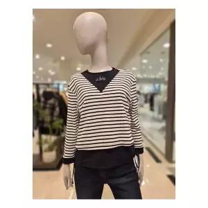 올리비아로렌 NEW. 로고레터링 프린트 티셔츠 VVCAL5S2371 797895